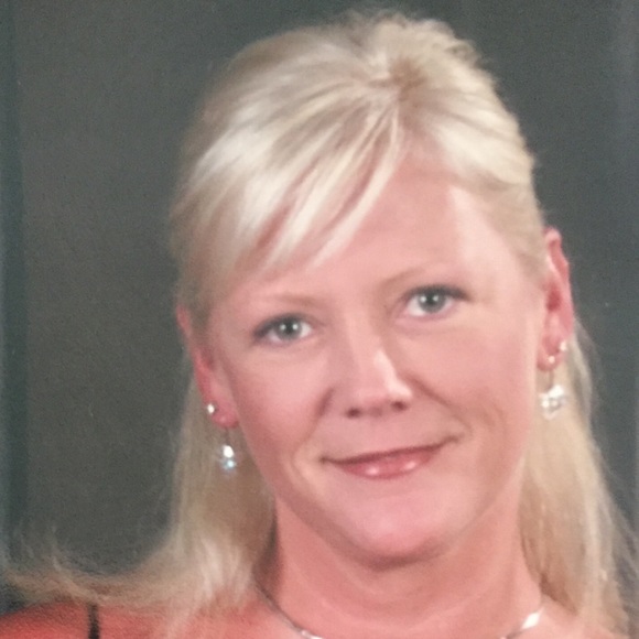 Meet your Posher, Tina - Picture 1 of 1